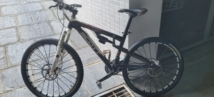 Bicicleta Bike SCOTT aro 26 CARBONO