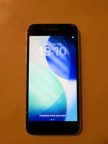 iPhone SE 2 geração - usado - 64gb - branco.