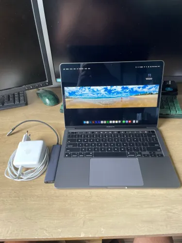 MacBook Pro M2 13?- 8GB - Touch Bar 100% - Sem detalhes