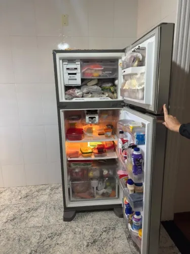 Geladeira Brastemp Ative! Frost Free Inox 2 Portas