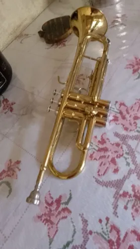 Trompete handson semi novo