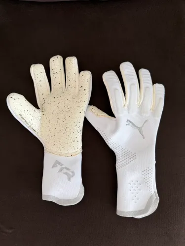 Luva Puma Future Ultimate 2026 / 10