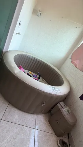 HIDRO OFURÔ SPA INFLÁVEL 795L AQUECEDOR ATÉ 40 graus! EXTREMAMENTE NOVA!