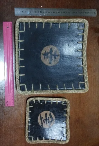 Cerâmica preta com bordado trançadas