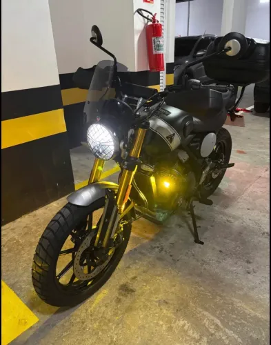 Triumph Scrambler 400x, 2.700 km, IPVA 2026 pago, garantia cc até abr2027)