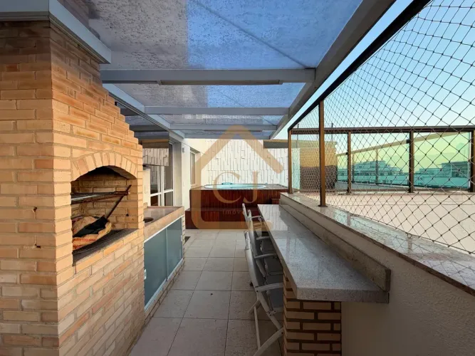 Cobertura duplex à venda no Condomínio Reserva do Parque, Cidade Jardim, totalmente reform