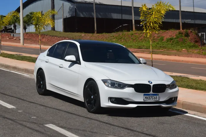 BMW 320I A Modern/sport TB 2.0/a.flex 16V 4P 2013
