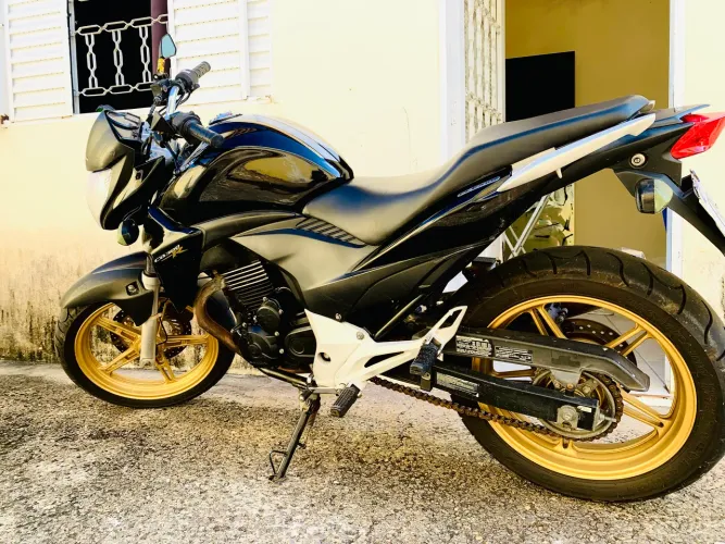 Moto CB 300/2015 Flex Abaixo da tabela