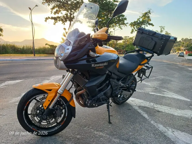 Versys City 650 equipada e revisada