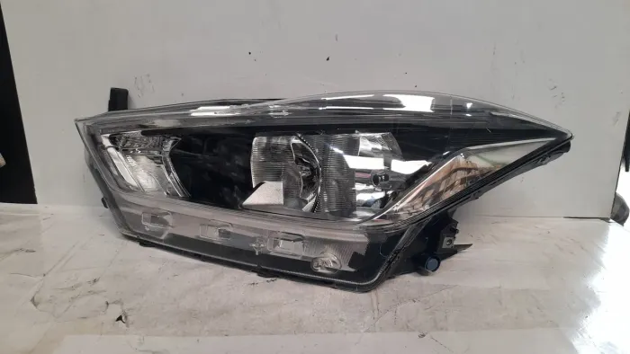 Farol Kicks 2017 2018 2019 2020 esquerdo sem.led