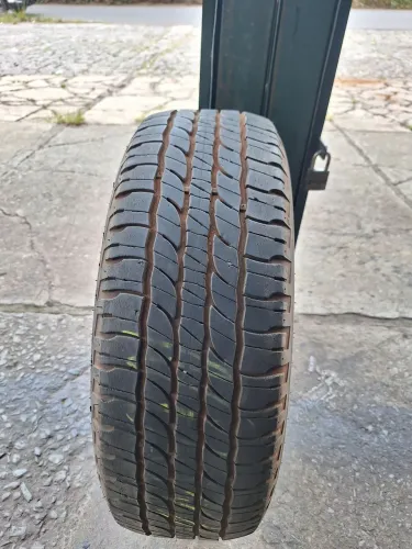 Pneu 195 60 16 Michelin (meia-vida)