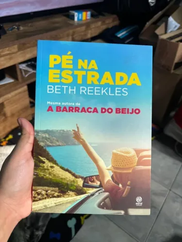 Livro Pé Na Estrada Beth Reekles
