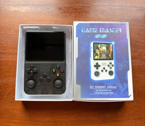 Videogame R36S na caixa !