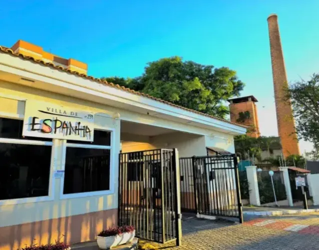 Apto na Vila Hortência Cond. Villa de Espanha 02 Quartos