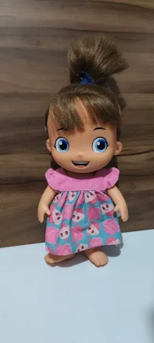 Boneca Gi Neto Interativa 26 cm Fala 14 Frases