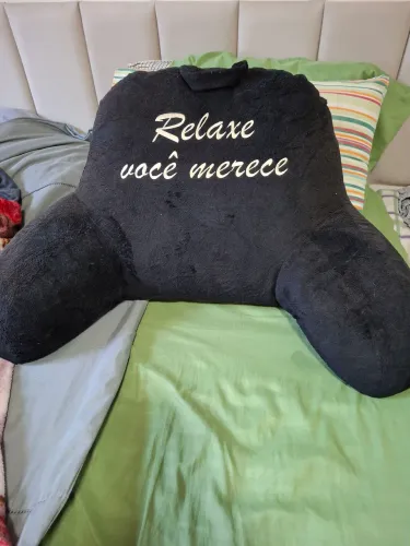 Almofada de encosto com braços 