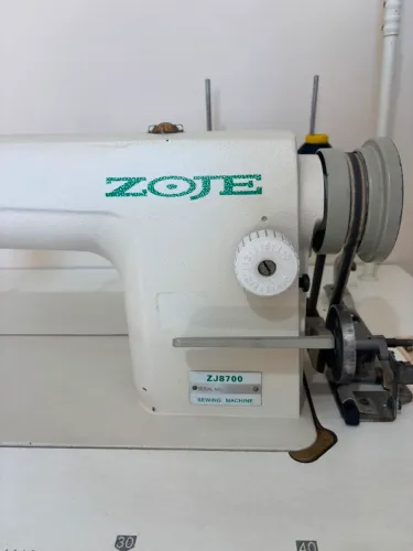 Maquina de costura industrial reta