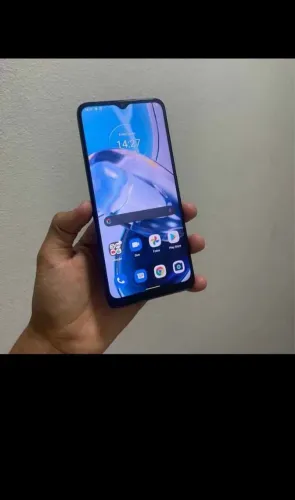 Moto E22 