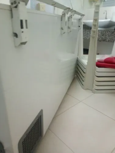 Vendo frizer semi nova
