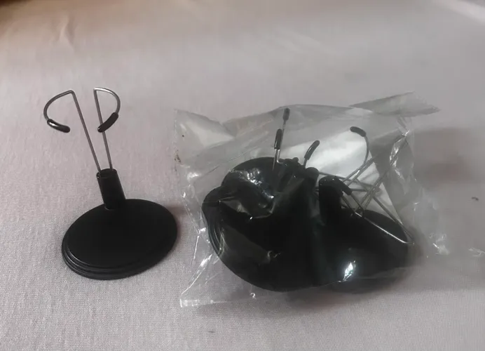 Pedestal para bonecas 