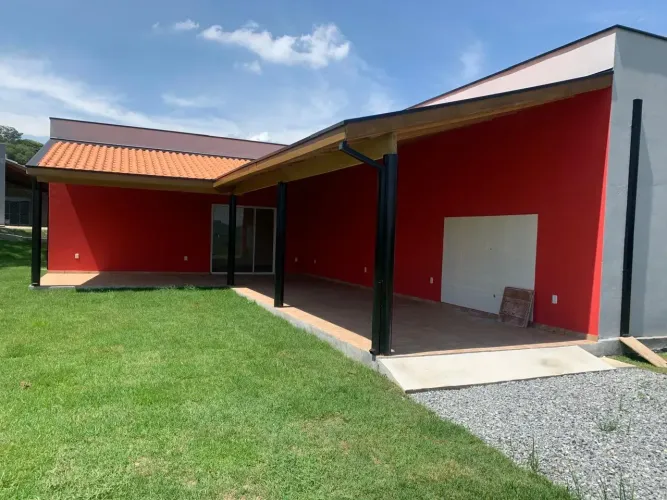 Imóvel para venda com 3 quartos em Guamirim - Caçapava - SP