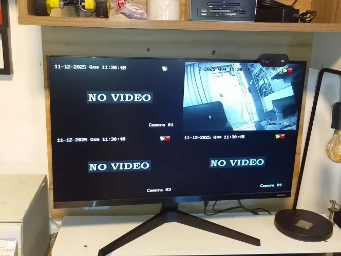 Dvr Hikvision ds-7204HI-SL