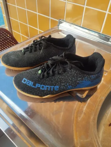 Tênis de futsal Dal Ponte Space n°37 em excelente estado.