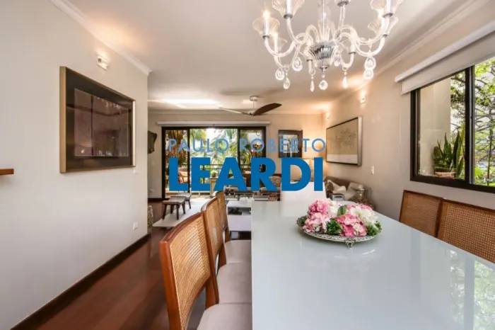 APARTAMENTO - VILA OLÍMPIA - SP