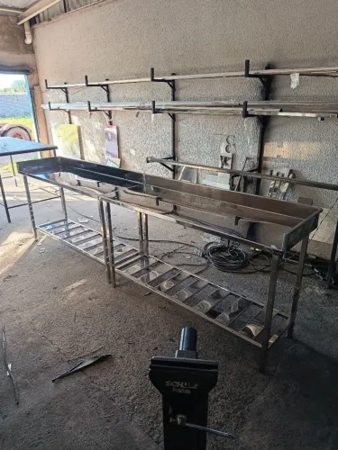 Mesa aço inox com espelho