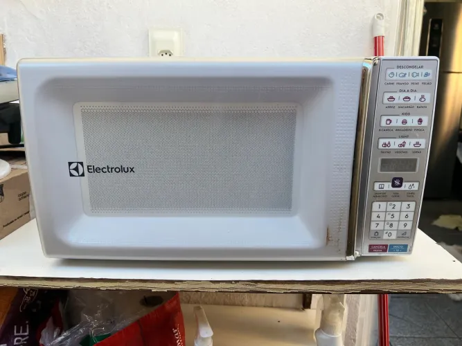 Micro-ondas Electrolux 34 Litros Branco 127V