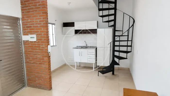 Casa com 52m², 1 Suíte, Quintal com Churrasqueira e Wi-Fi Incluso para locação em Veleiros
