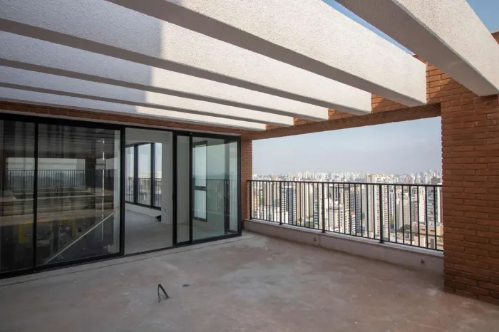 Cobertura para venda em Moema com 4 quartos, sendo 4 suítes, 688m²