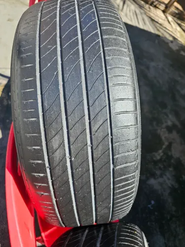 Pneus 205/50 R 17 Michelin