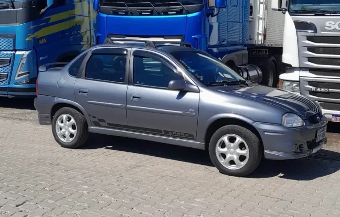 Chevrolet Corsa Sedan GLS 1.6 MPFI 4P 2000