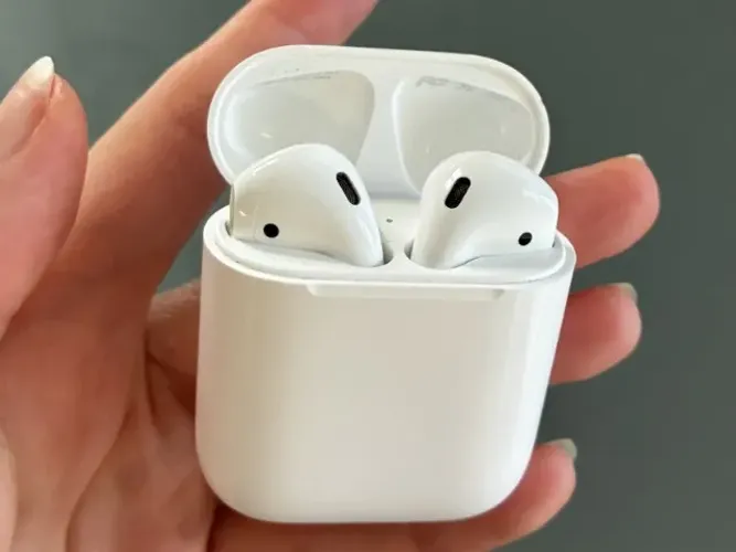 AirPods 2ª geração original Apple, com estojo de recarga