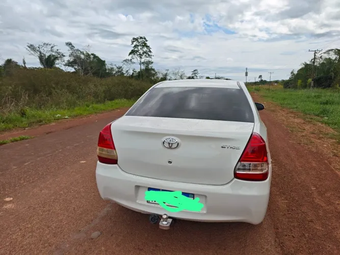 Toyota Etios XS Sedan 1.5 Flex 16V 4P Mec. 2015