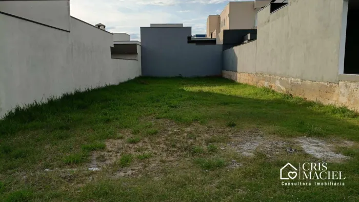 Terreno à venda no Condomínio Jardim Laguna em Indaiatuba-SP.