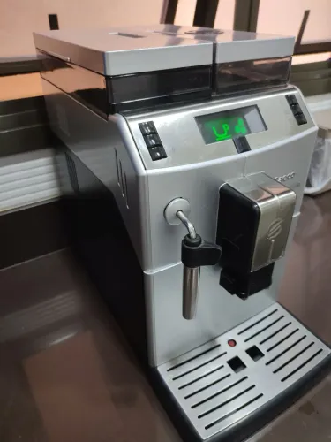 Maquina Café Saeco Lyrica