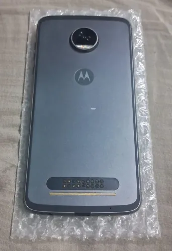 Moto z2 play