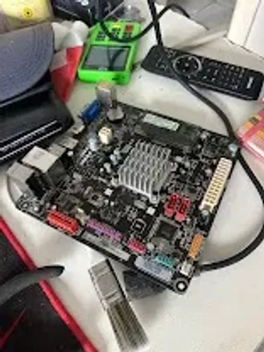 J1800NH placa mãe com processador e memoria ram