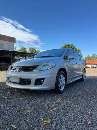 Nissan Tiida SL 1.8/1.8 Flex 16V Mec. 2013