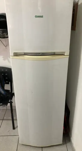Geladeira 263l frost free
