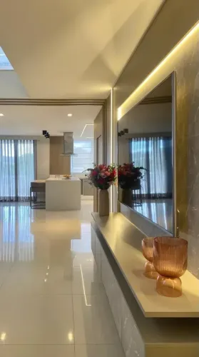 Casa a venda em condomínio Alphaville