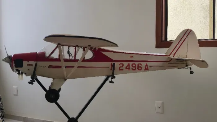 Aeromodelo PIPER J3-CUB