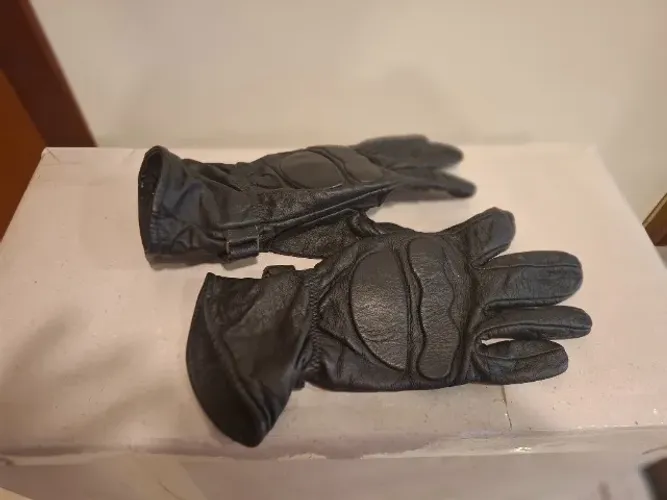 Luva de Moto em Couro com Proteção - Conforto e Segurança ?