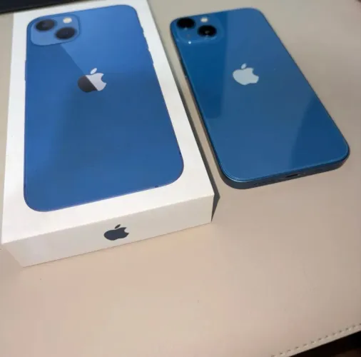 iPhone 13 azul