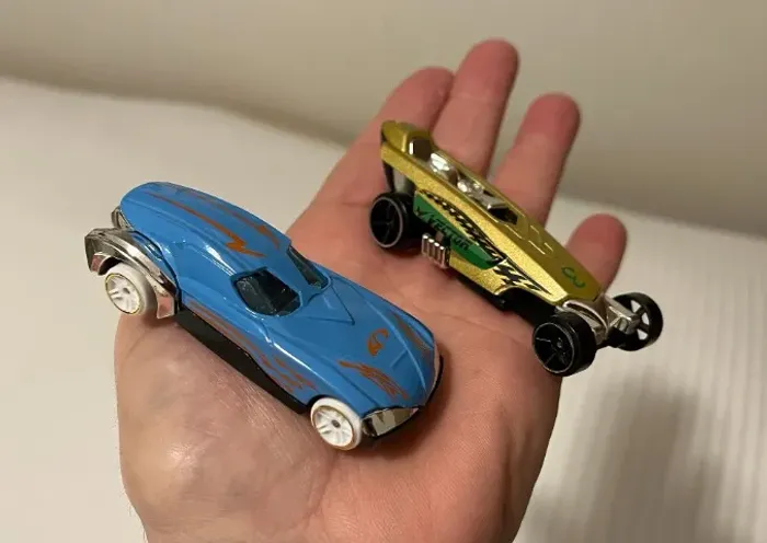 carro Aquaman e Gavião Negro carrinho de metal 1/64 SuperCarros