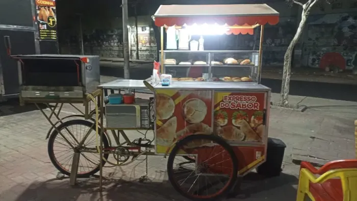 Barraca Triciclo Completa para Lanches e Salgados - Estufa, Forno e Micro-ondas