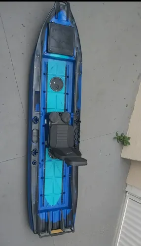 Caiaque dourado pro da Caiaker 