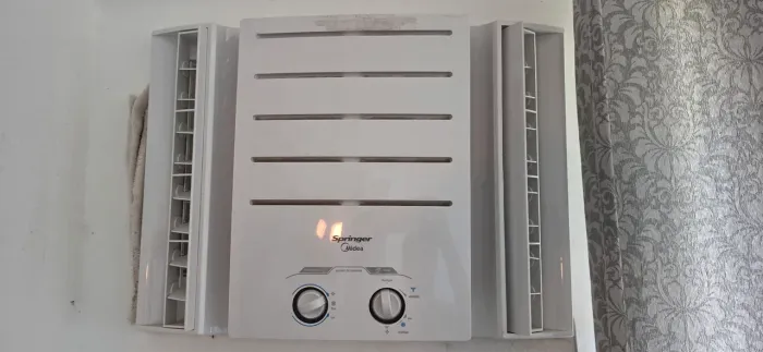 Ar-Condicionado seminovo Springer Midea 7.500 BTUs